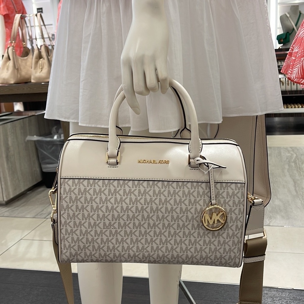 Michael Kors med Duffel Travel - Leather/Coated
35S2GTFU2B
Light Cream Multi - Picture 13 of 16